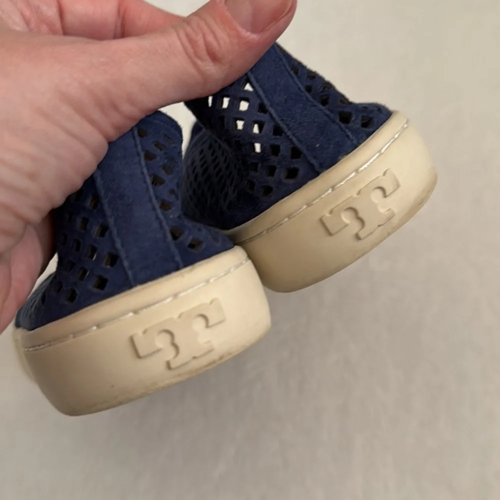 Tory Burch | Jesse Perforated Suede Slip On Flat Sneakers Shoes Navy Blue (7) - Picture 9 of 16